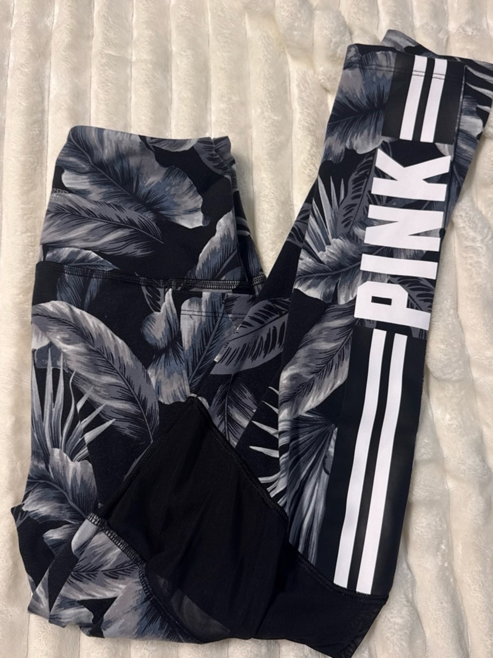 PINK Victoria's Secret Black & Gray Tropical Leaf Leggings
